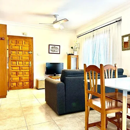 Boliches 150 M De La Playa 아파트 *