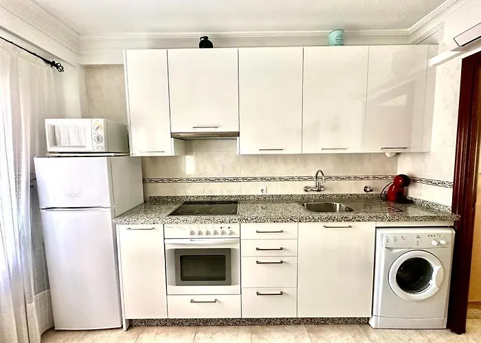 Boliches 150 M De La Playa Fuengirola